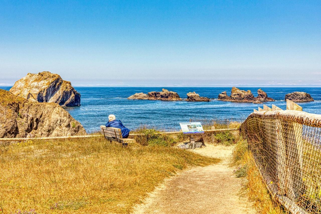 A Beach Loop Getaway Бандон Екстер'єр фото